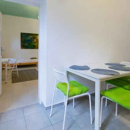 Light Apartment Zyblikiewicza Street Cracovia Exterior foto