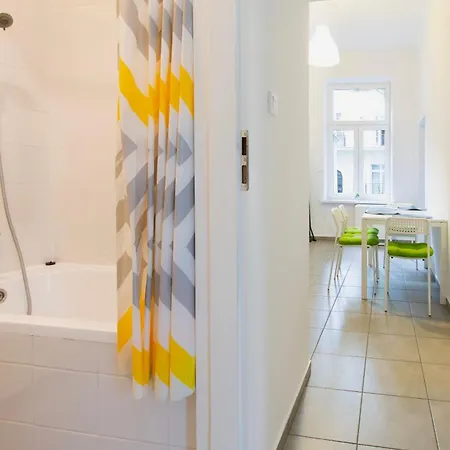 Light Apartment Zyblikiewicza Street Cracovia Exterior foto